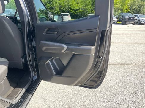 Used 2023 Chevrolet Colorado W/T RWD image 18