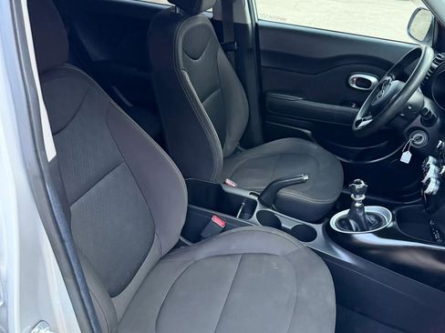 Used 2019 Kia Soul FWD image 15