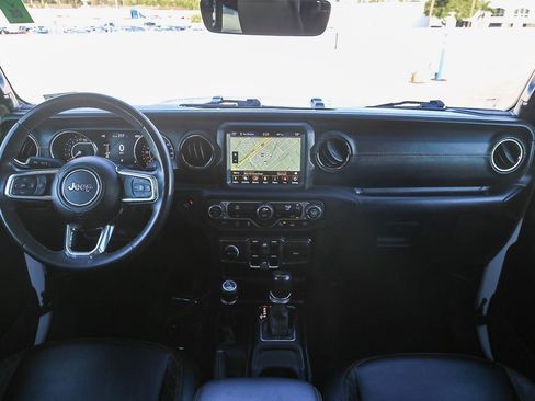 Used 2023 Jeep Gladiator Overland image 13