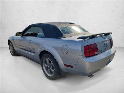 Used 2007 Ford Mustang Deluxe image 7