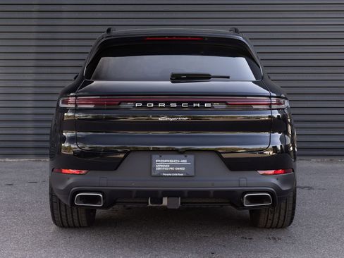 Certified 2026 Porsche Cayenne AWD/4WD image 6