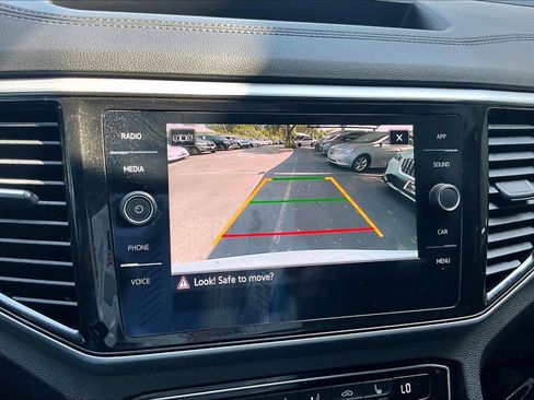 Certified 2023 Volkswagen Atlas Cross Sport SE w/ Panoramic Sunroof Package FWD image 27