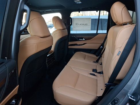 New 2026 Lexus LX 700h Luxury image 5