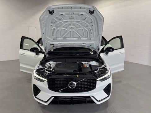 New 2025 Volvo XC60 T8 Plus w/ Climate Package image 32