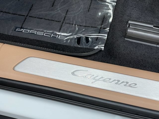 Used 2023 Porsche Cayenne AWD/4WD image 25