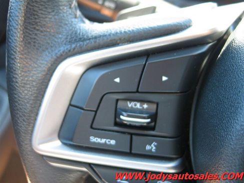 Used 2022 Subaru Outback Premium AWD/4WD image 11
