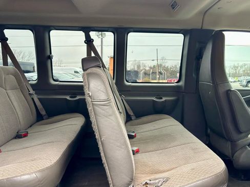 Used 2017 Chevrolet Express 3500 LT w/ LT Preferred Equipment Group image 11