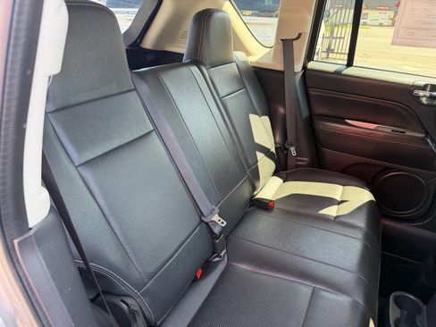 Used 2015 Jeep Compass High Altitude AWD/4WD image 21