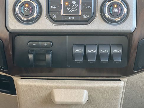 Used 2014 Ford F350 Lariat w/ Lariat Ultimate Package image 34