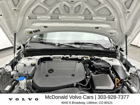 Certified 2024 Volvo XC40 B5 Plus w/ Protection Package Premier AWD/4WD image 26