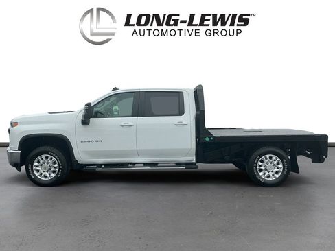 Used 2022 Chevrolet Silverado 2500 LT w/ Convenience Package AWD/4WD image 2