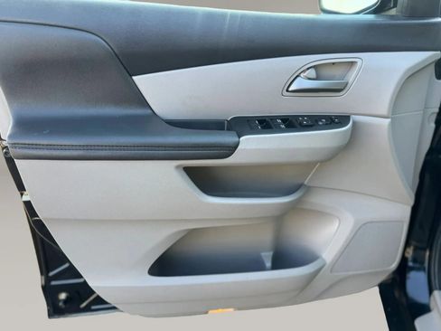 Used 2011 Honda Odyssey EX image 6