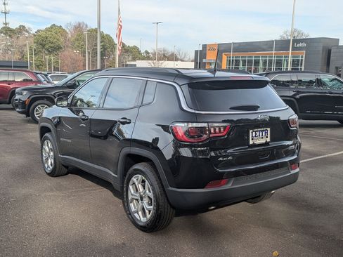 New 2026 Jeep Compass Latitude image 7