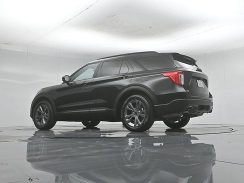 Used 2023 Ford Explorer XLT w/ Equipment Group 202A RWD image 53