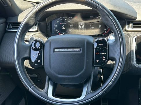 Used 2018 Land Rover Range Rover Velar R-Dynamic SE AWD/4WD image 19