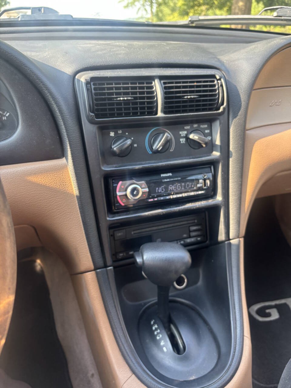 Used 1998 Ford Mustang GT RWD image 14