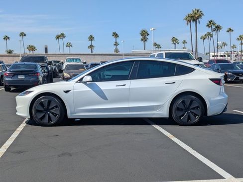 Used 2025 Tesla Model 3 Long Range AWD/4WD image 9
