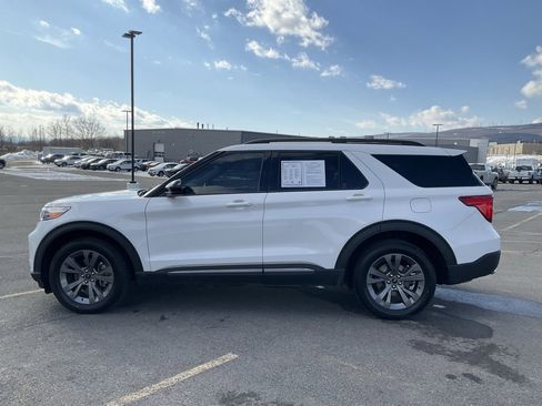 Used 2023 Ford Explorer XLT w/ Equipment Group 202A image 28