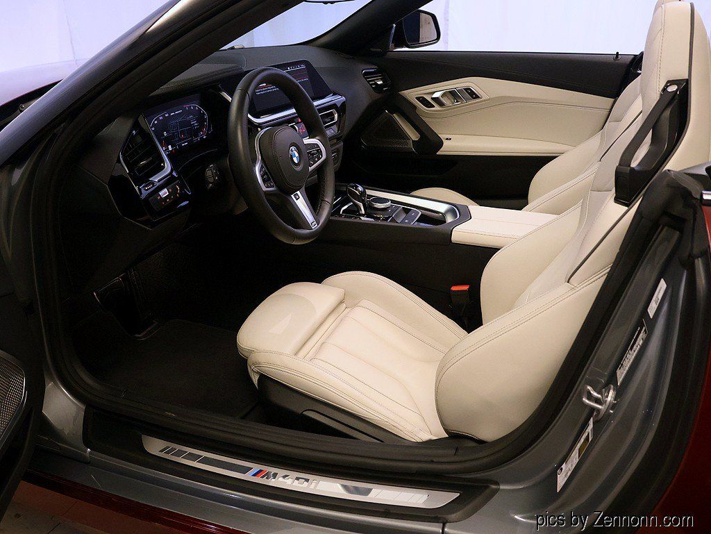 Used 2024 BMW Z4 M40i w/ Premium Package RWD image 12