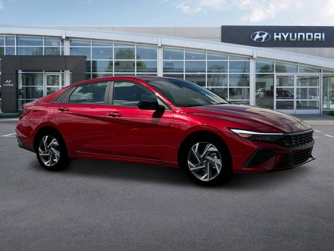 New 2025 Hyundai Elantra Sport image 10