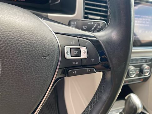 Used 2019 Volkswagen Atlas SEL FWD image 22