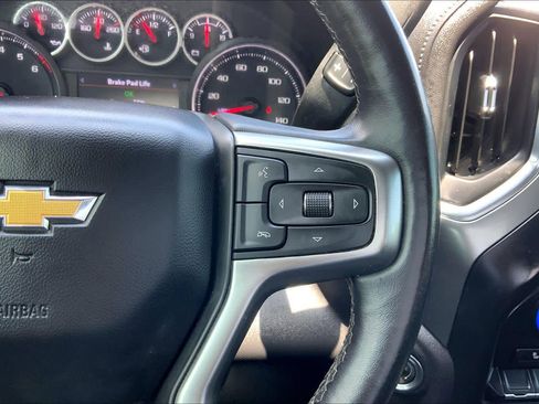Used 2022 Chevrolet Silverado 1500 LT AWD/4WD image 24