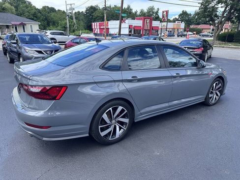 Used 2021 Volkswagen Jetta GLI FWD image 4
