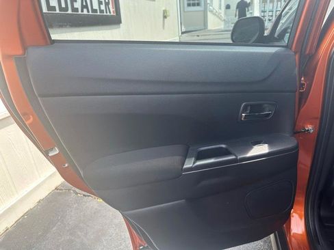 Used 2024 Mitsubishi Outlander Sport ES AWD/4WD image 21