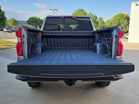 New 2026 Chevrolet Silverado 1500 Custom Trail Boss w/ LPO, Dark Essentials Package AWD/4WD image 5