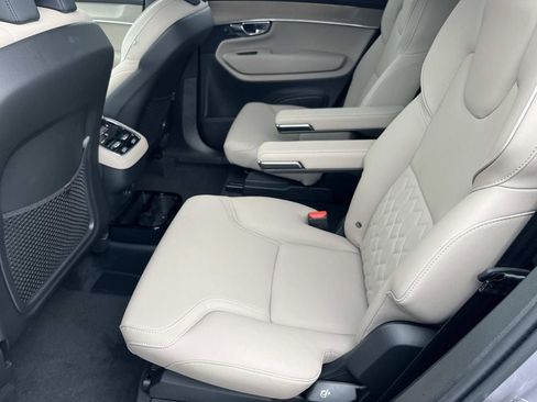 Certified 2026 Volvo XC90 B5 Plus AWD/4WD image 19