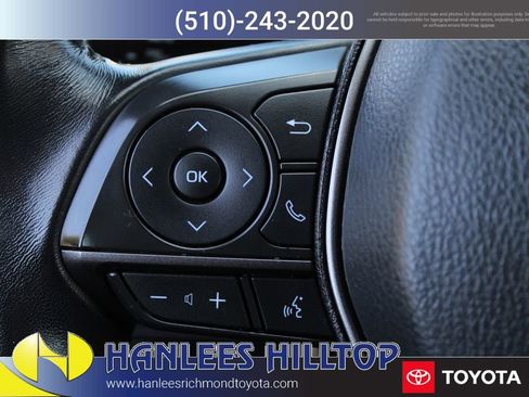 Used 2022 Toyota Camry SE image 18