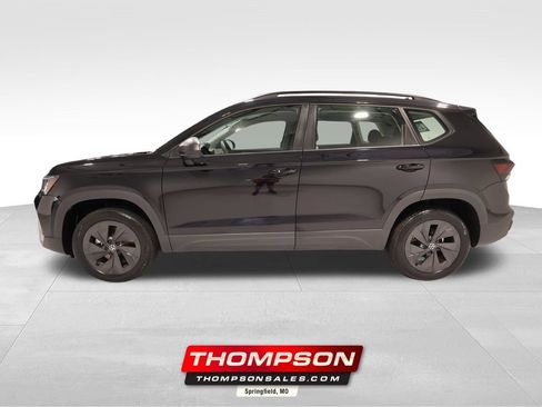 Used 2025 Volkswagen Taos S FWD image 1