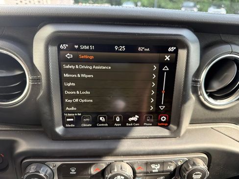 Certified 2023 Jeep Wrangler Unlimited Sahara AWD/4WD image 91