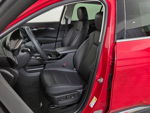 Used 2025 Buick Envision Preferred image 16