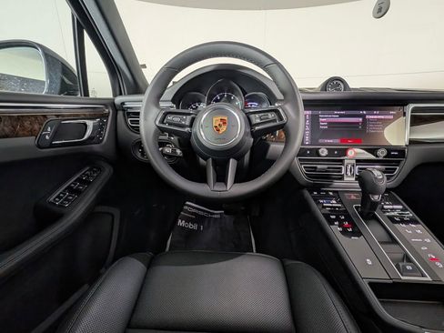 New 2026 Porsche Macan image 21