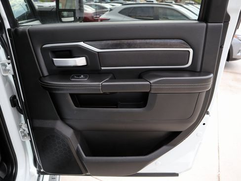 Used 2024 RAM 2500 Big Horn image 15