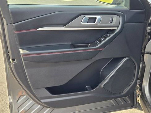 Used 2025 Ford Explorer ST-Line AWD/4WD image 23