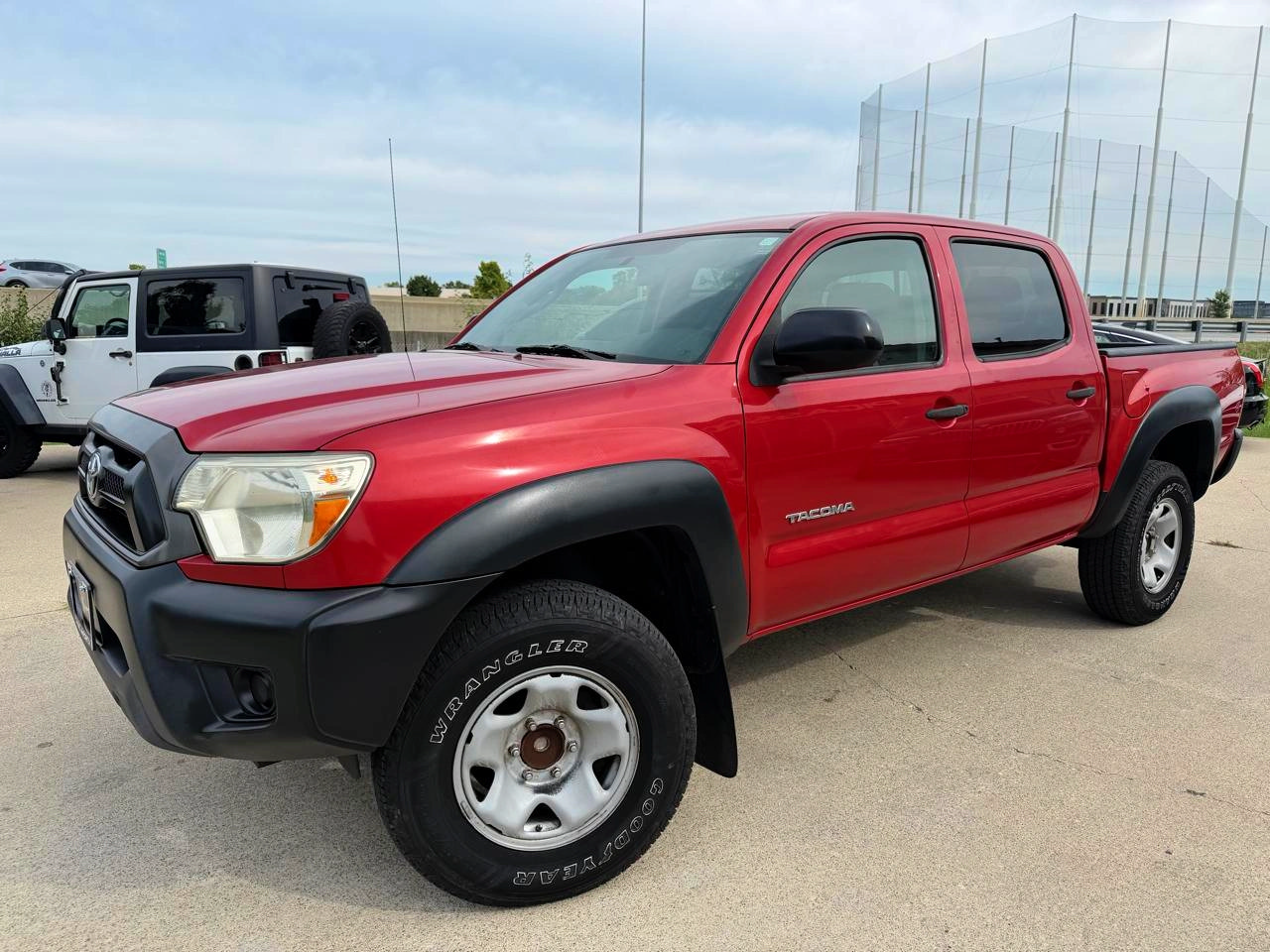 Used 2014 Toyota Tacoma PreRunner w/ Convenience Package RWD image 2