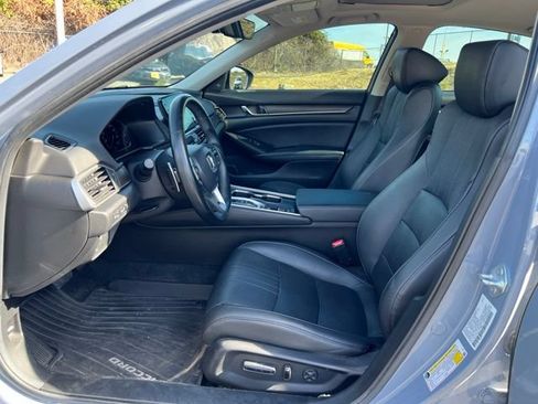 Used 2021 Honda Accord Touring image 12