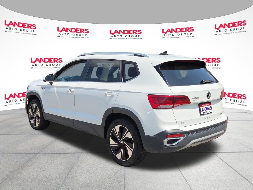 Used 2024 Volkswagen Taos SE AWD/4WD image 5