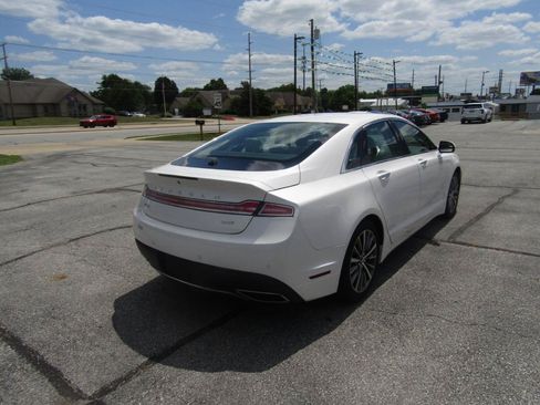 Used 2017 Lincoln MKZ Premiere FWD image 8