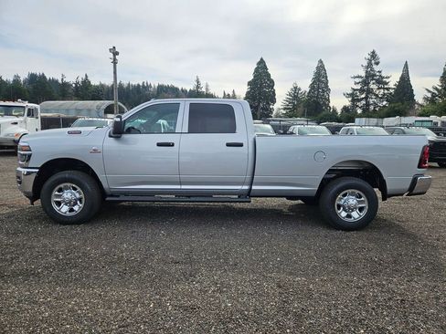 New 2026 RAM 2500 Tradesman AWD/4WD image 4