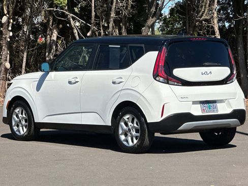 Used 2023 Kia Soul S FWD image 6