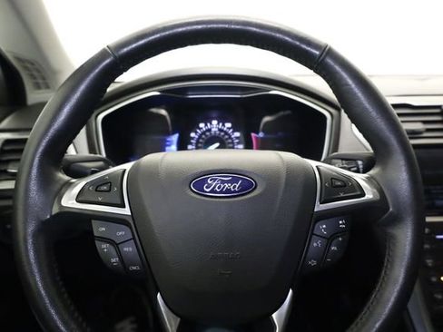 Used 2016 Ford Fusion Titanium AWD/4WD image 16