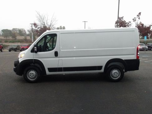 Used 2025 RAM ProMaster 2500 w/ Premium Convenience Group image 5