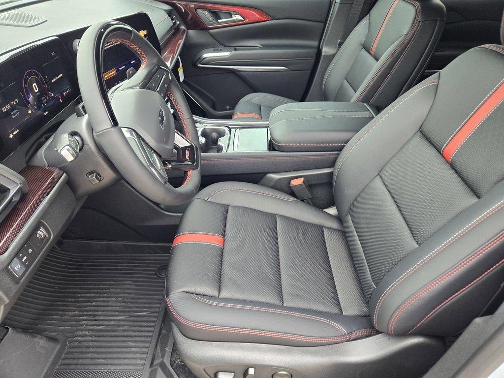 New 2026 Chevrolet Traverse RS w/ LPO, Floor Liner Package FWD image 10