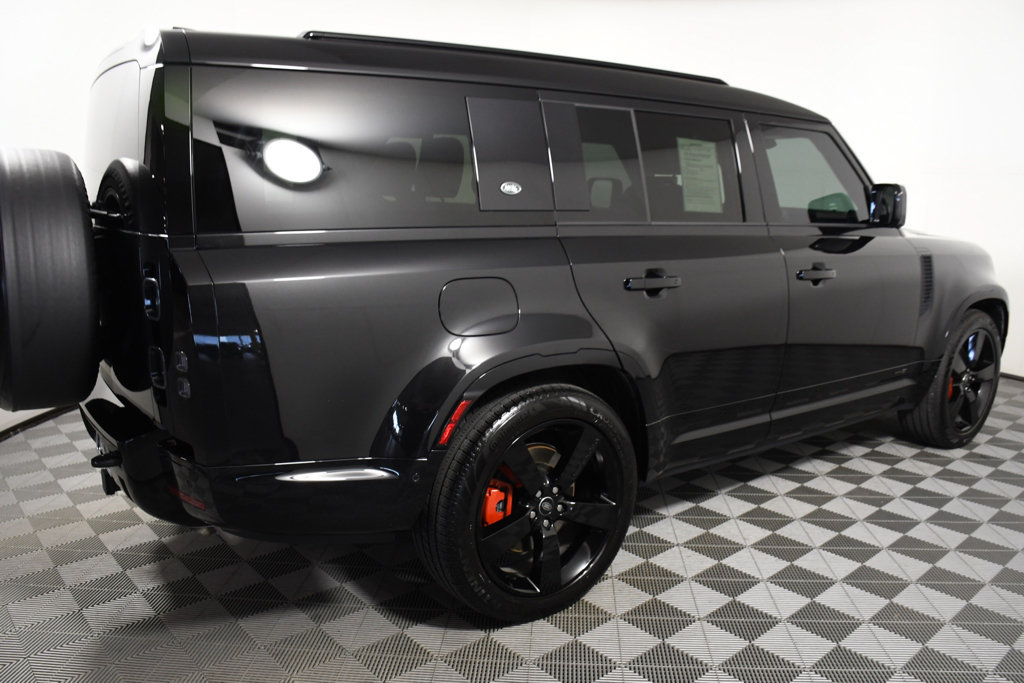 Used 2024 Land Rover Defender 130 X AWD/4WD image 7