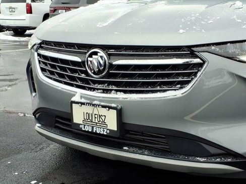 Used 2023 Buick Envision Essence image 33