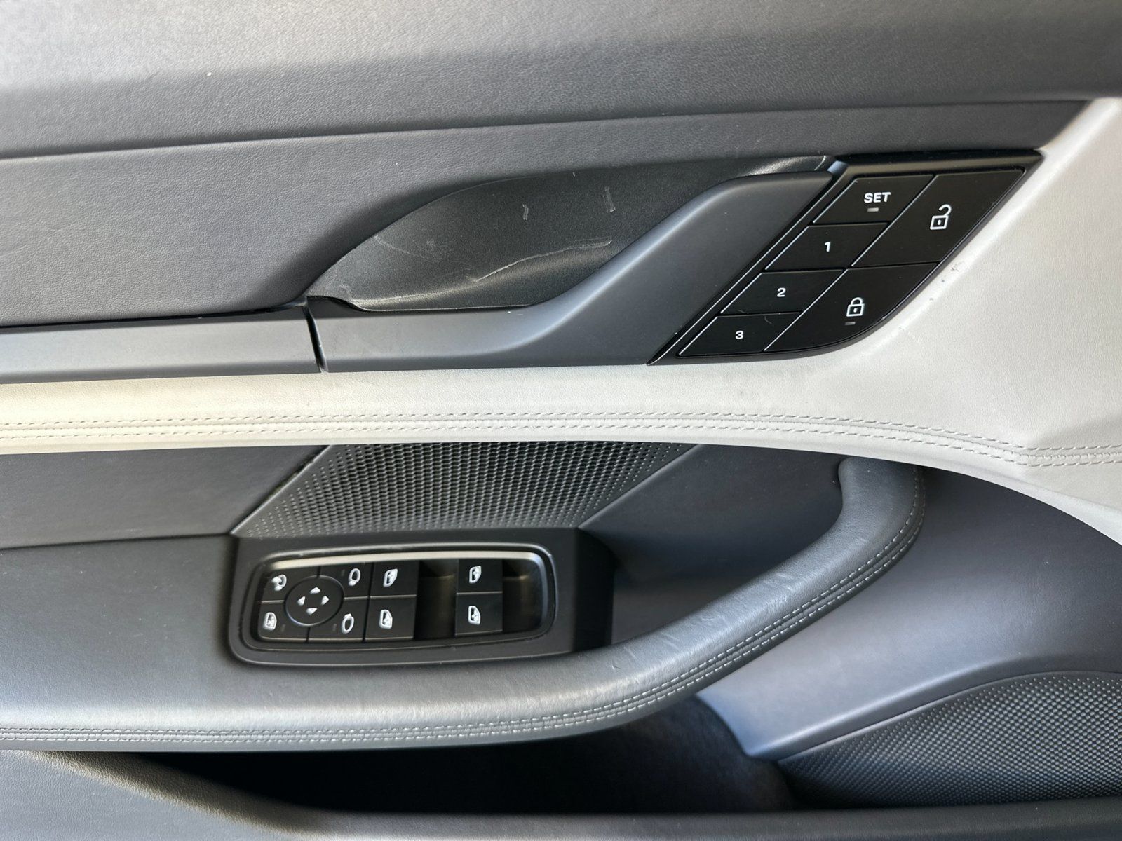 Certified 2023 Porsche Taycan 4S AWD/4WD image 12