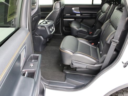 Used 2025 Ford Expedition Tremor AWD/4WD image 30
